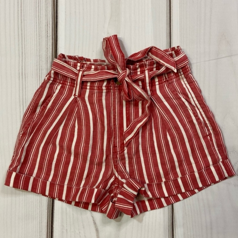 New AMERICAN EAGLE Candy Stripe Belted Super Hi-Rise Linen Blend Shorts Size 6
